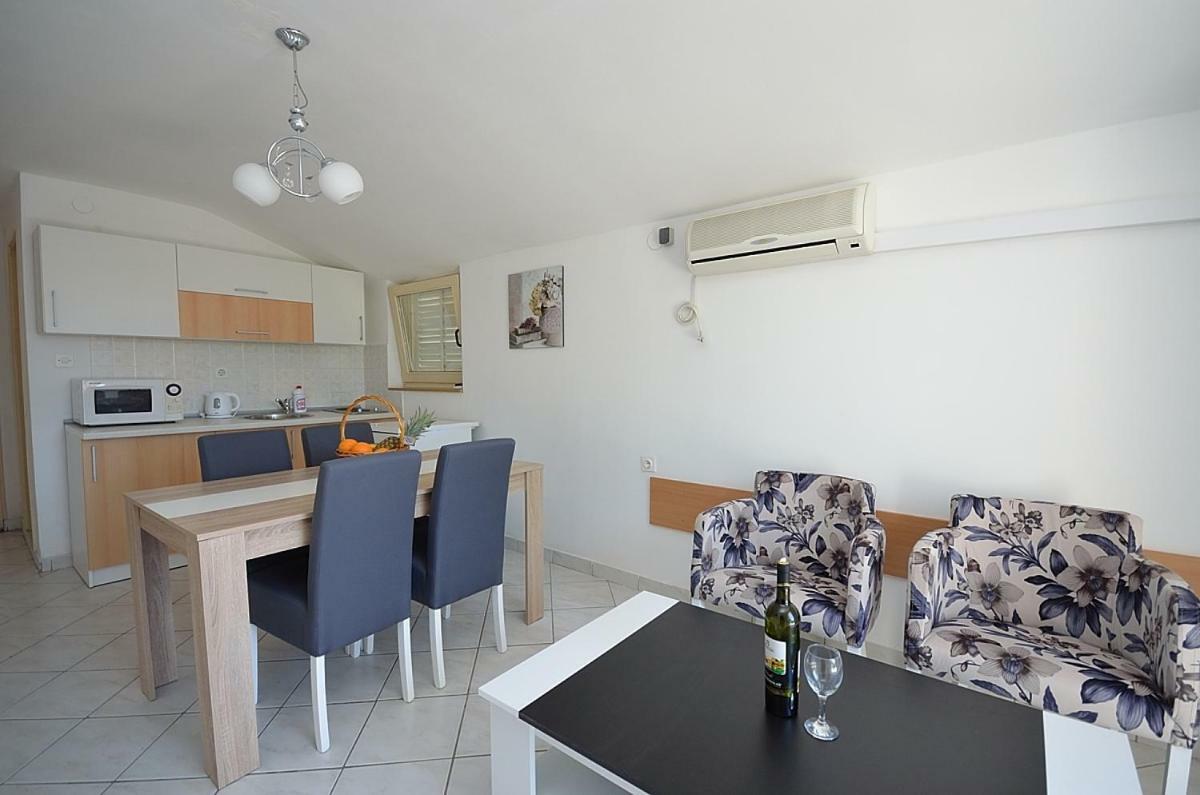 Apartmani Ana Tribalj 외부 사진